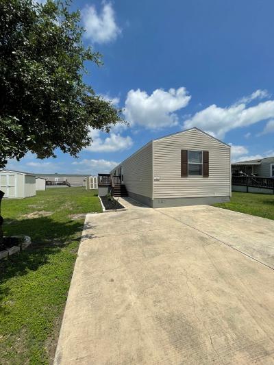 Mobile Home at 7151 Woodlake Pkwy #006 San Antonio, TX 78218