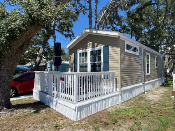 2018 Champion RH1371Z Mobile Home