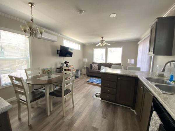 2018 Champion RH1371Z Mobile Home