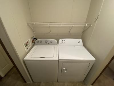 Photo 4 of 9 of home located at 900 Cour Retta Warren, MI 48091