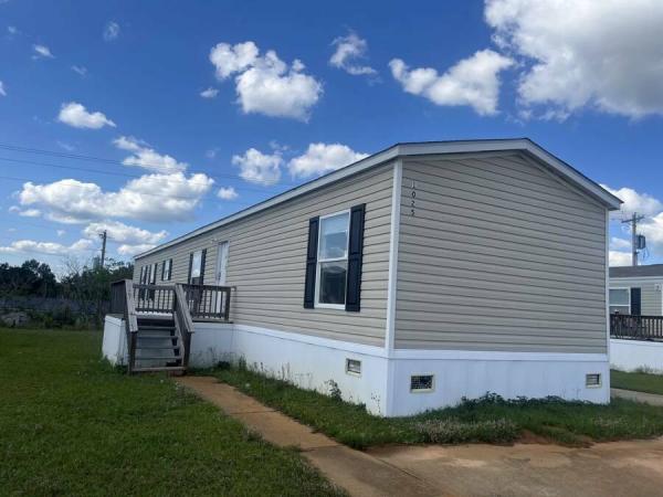 Photo 1 of 2 of home located at 1025 Hunters Mountain Pkwy Troy, AL 36079