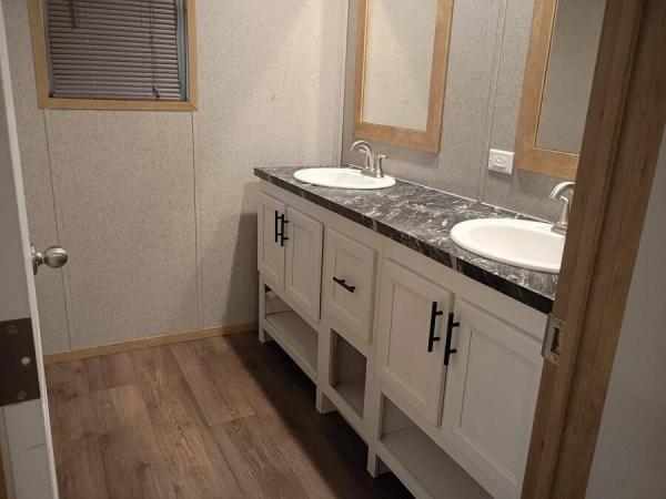 2022 30CEE16763EH22  Home