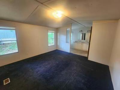 Photo 5 of 10 of home located at 491 Chapman Rd 120 Fountain Inn, SC 29644