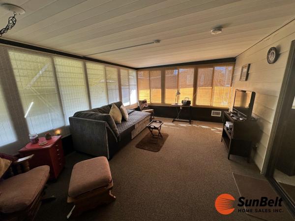 1985 HOME Manufactured Home