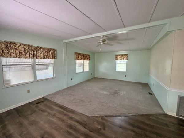 1983 BROO HS Manufactured Home