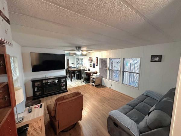 AGE 40+ PARK Mobile Home