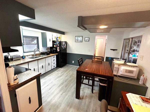 AGE 40+ PARK Mobile Home
