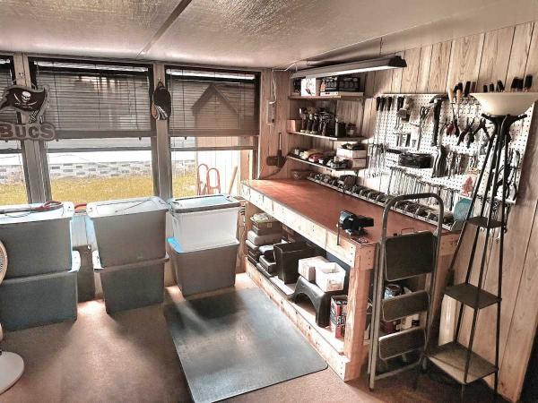 AGE 40+ PARK Mobile Home