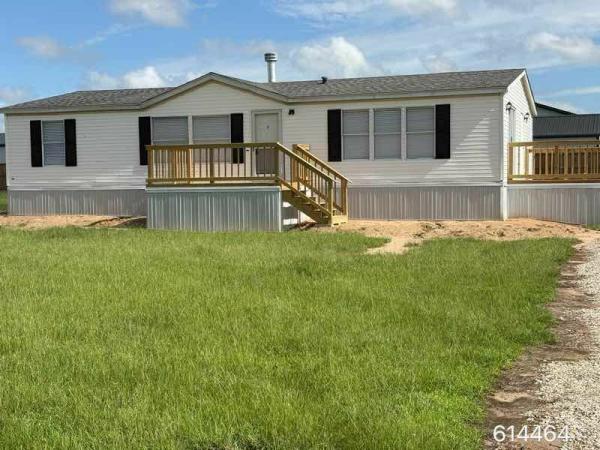 Photo 1 of 2 of home located at 6869 Cr 3700 Athens, TX 75752