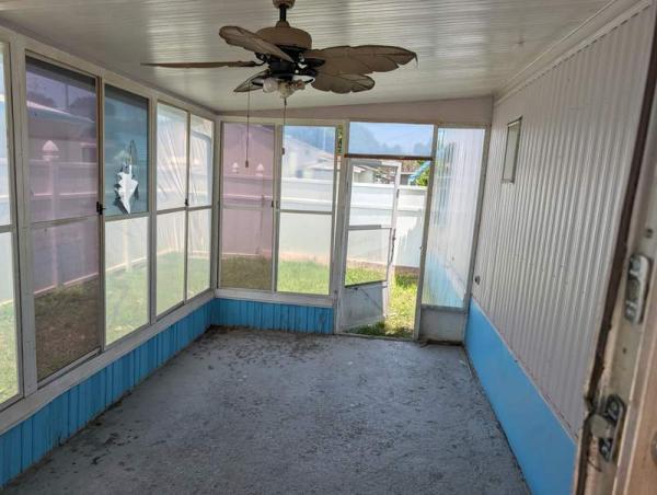 1987 LIBE Manufactured Home