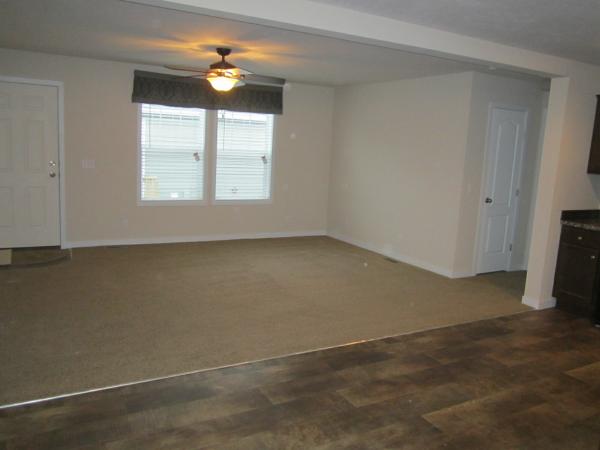 2017 CLAYTON 81FSN28523 Mobile Home