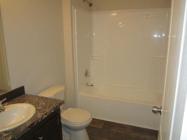 2017 CLAYTON 81FSN28523 Mobile Home