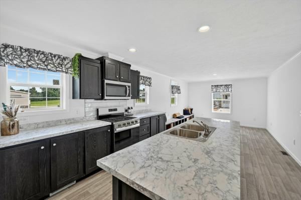 2025 COLONY 104 550BP99999M  Home