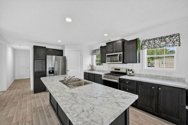 2025 COLONY 104 550BP99999M  Home