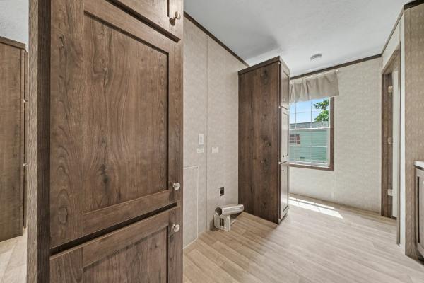 2026 Colony 151 Eastland Concepts-16763G / 550EC16763G  Home