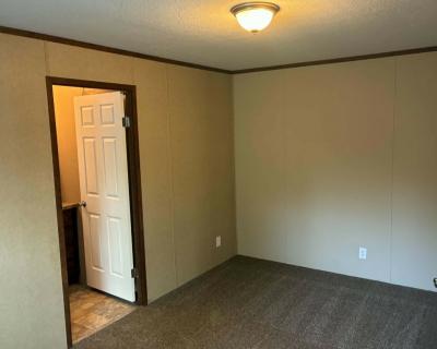 Photo 4 of 5 of home located at 6195 Robert Circle Site #280 Ypsilanti, MI 48197