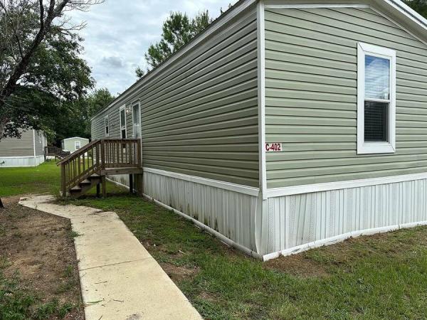 Photo 1 of 2 of home located at 4010 Mance Newton Rd #C402 Dothan, AL 36303