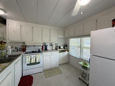 Photo 4 of 35 of home located at 4300 Pittenger Drive Sarasota, FL 34240