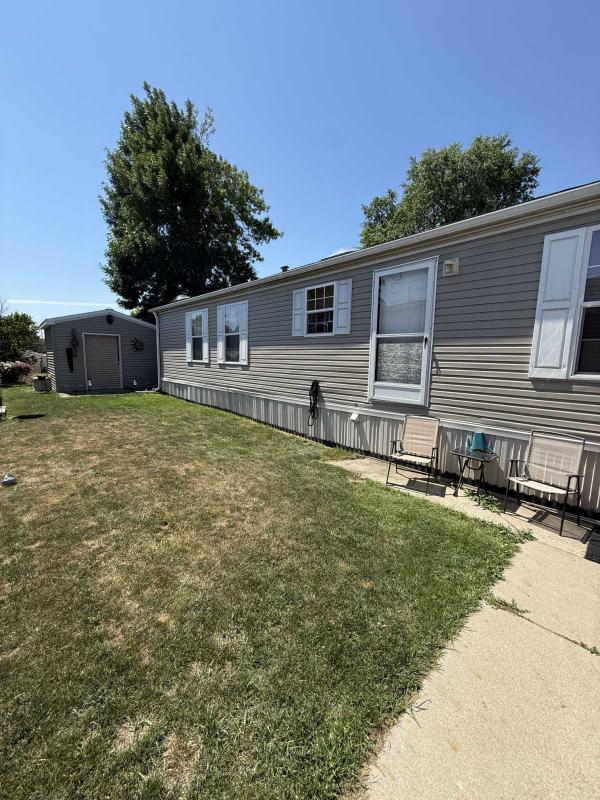 2005 Dutch 3 bedroom Manufactured Home