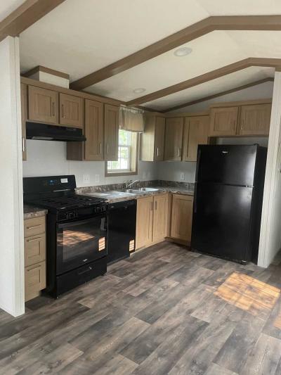 Photo 3 of 8 of home located at 98 Northrup Lane Farmington, NY 14425
