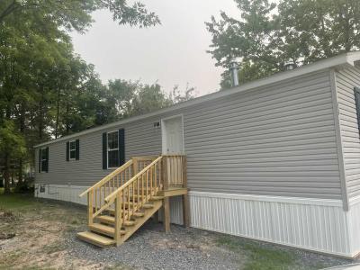 Photo 2 of 8 of home located at 98 Northrup Lane Farmington, NY 14425