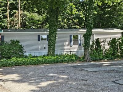 Photo 2 of 6 of home located at 68 Wintergreen Lane Mentor, OH 44060