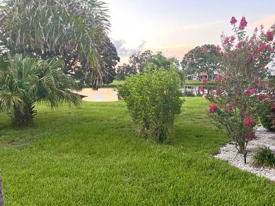 Photo 5 of 48 of home located at 3948 Manatee Club Drive Ruskin, FL 33570