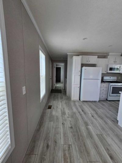 Photo 5 of 19 of home located at 101 Sarasota Hamilton, OH 45011