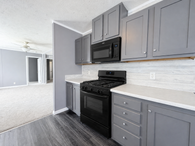 Mobile Home at 534 E 37th Ave Hobart, IN 46342