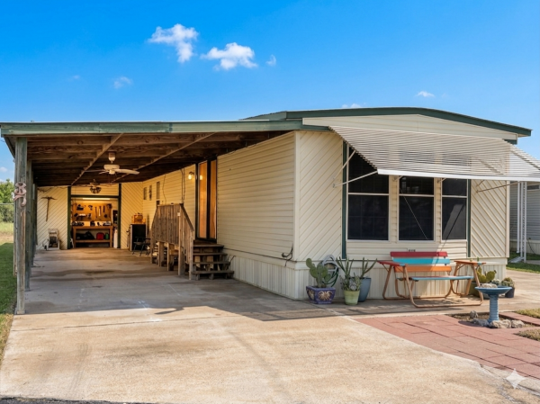 1993  Mobile Home For Sale