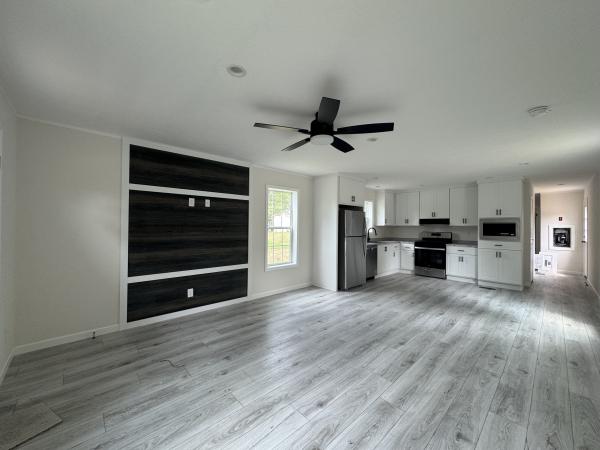 2025 Skyline COURAGE 910 Mobile Home