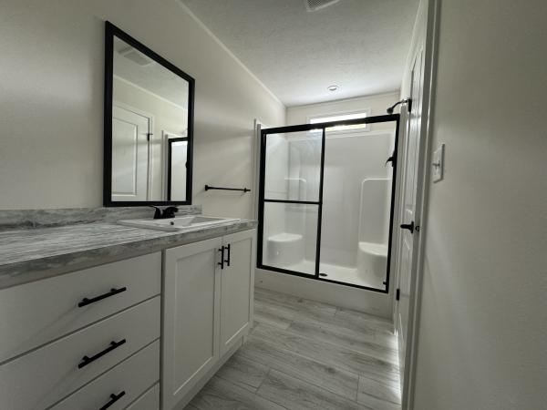 2025 Skyline COURAGE 910 Mobile Home