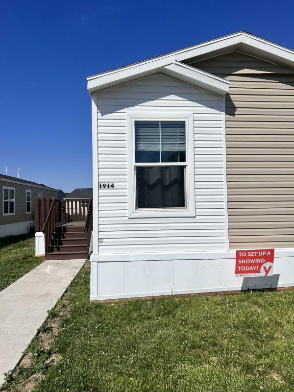 Photo 1 of 2 of home located at 1914 Western Drive SW Lot 213 Cedar Rapids, IA 52404