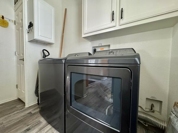 2006 Hallmark 27-1997 Mobile Home