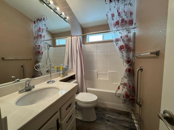 2006 Hallmark 27-1997 Mobile Home