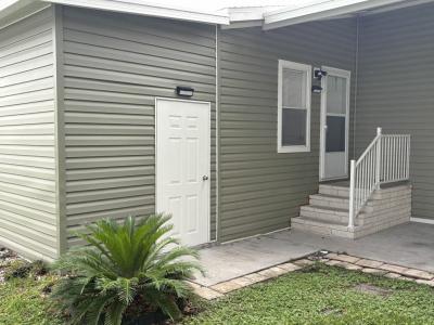 Photo 3 of 20 of home located at 3149 Bending Oak Drive Plant City, FL 33563