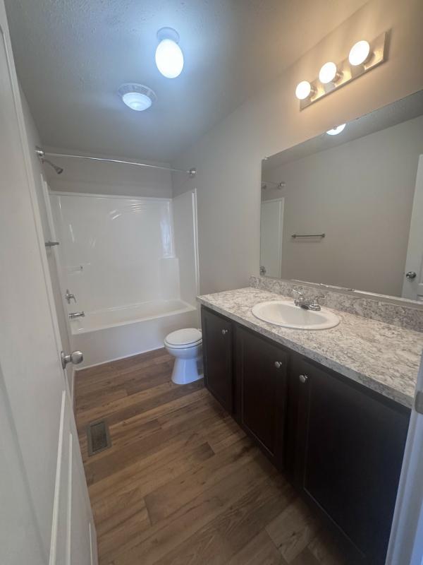 2019 Clayton 81FSN24443 Mobile Home