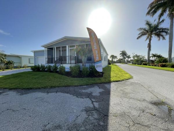 2026 Skyline/CHAMPION HOME BUILDERS LE 5081A Mobile Home