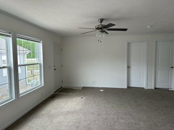 2023 Champion RA2852215 Mobile Home
