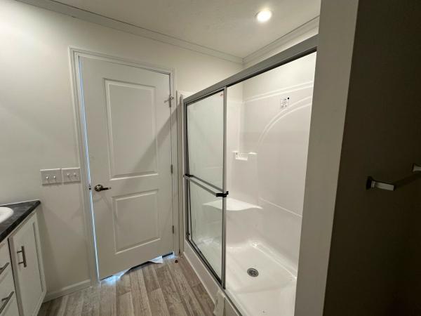 2023 Champion RA2852215 Mobile Home