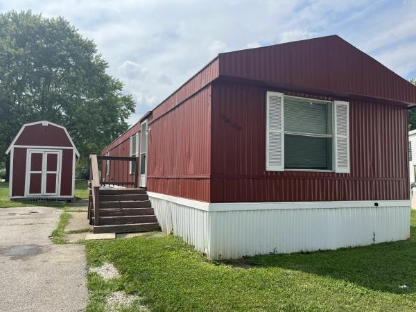 Photo 1 of 2 of home located at 6420 Mobile Home Dr Lot 631 Indianapolis, IN 46241