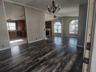 Photo 5 of 19 of home located at 5253 Jennie Dr, #433 White Lake, MI 48383