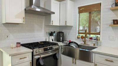 Photo 3 of 8 of home located at 825 West La Palma Avenue 40 Anaheim, CA 92801