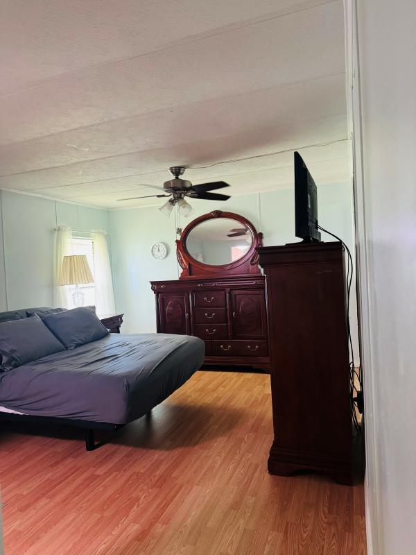 1984 SCHU  Home
