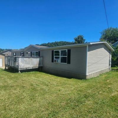 Mobile Home at 169 Bertha Hill Rd Maidsville, WV 26541
