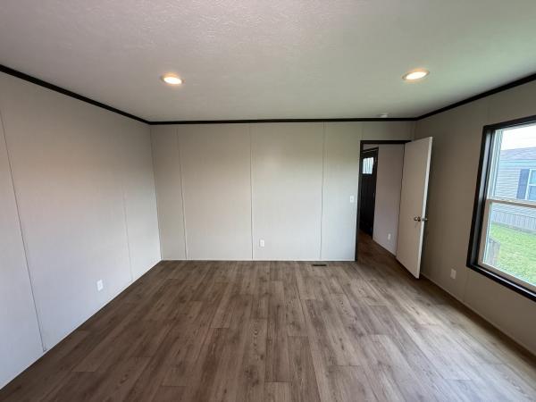 2022 MIYO 35MYO16763AH22 Manufactured Home