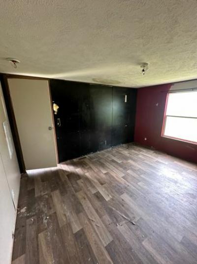 Photo 2 of 7 of home located at 1553 Middle Fork Rd Kenna, WV 25248