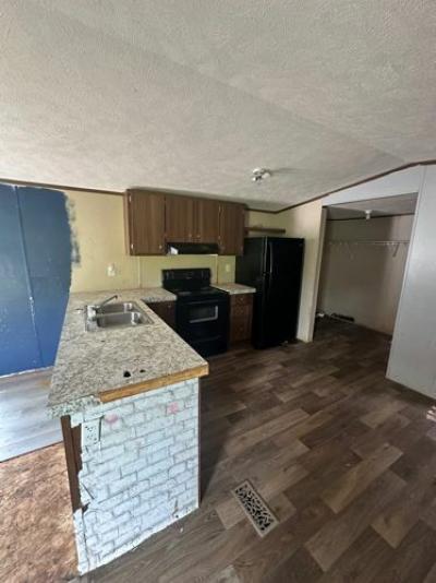 Photo 4 of 7 of home located at 1553 Middle Fork Rd Kenna, WV 25248