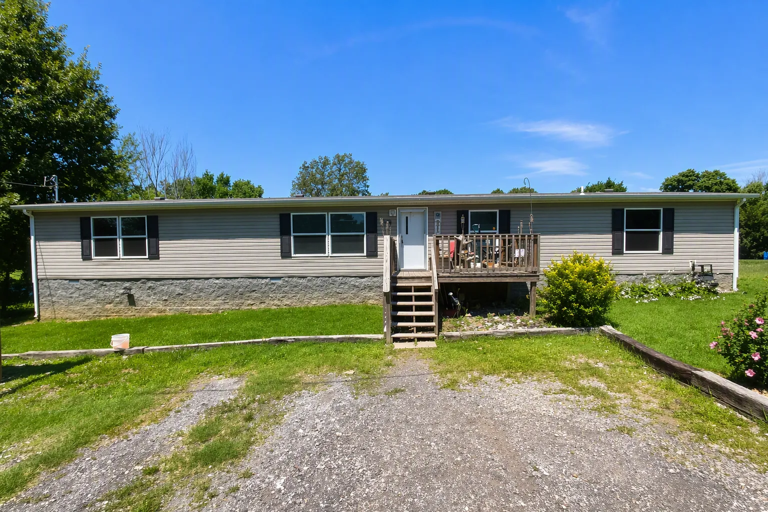 Mobile Home at 1197 Stagecoach Rd Madisonville, KY 42431