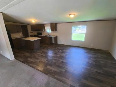 Photo 3 of 15 of home located at 1197 Stagecoach Rd Madisonville, KY 42431